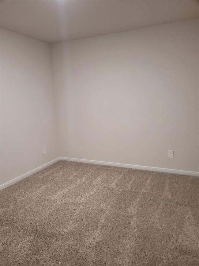 Building Photo - 211 Callado Cir