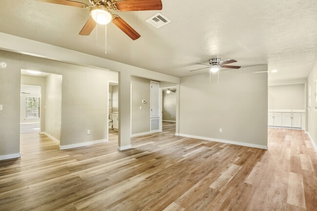 Building Photo - 243 Orchard St