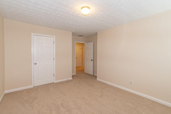Building Photo - 493 Providence Run Way SE