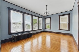 Building Photo - 466 Locust St