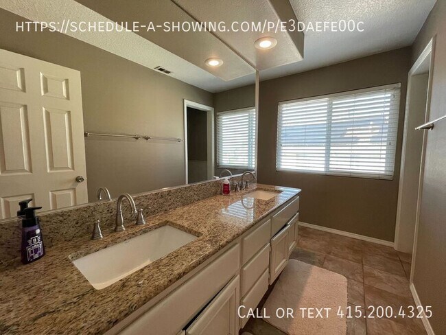 Building Photo - 40659 Kona Ct