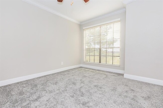 Building Photo - 15615 Blue Ash Dr