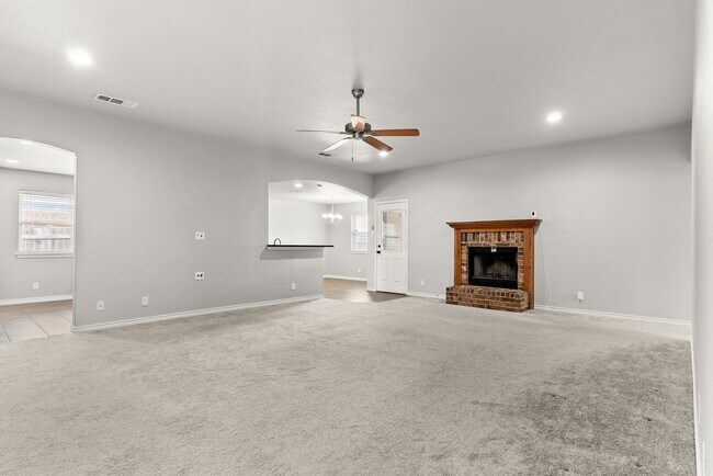 Building Photo - 2908 Montague County Dr