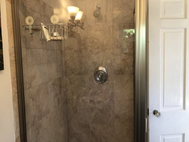 Building Photo - 165 Longwood Ave