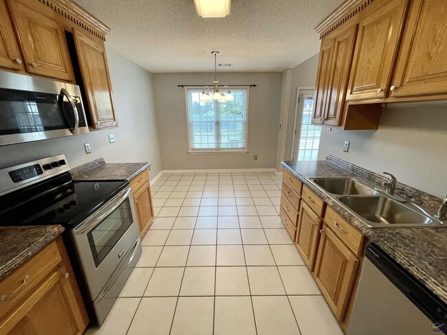 Building Photo - 206 Millstone Way
