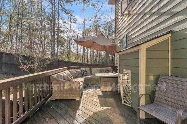 Building Photo - 4 Woodland Chase Ct
