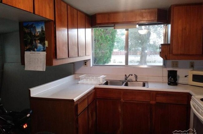 Building Photo - 2 Bed/1 Bath Home in Fallon