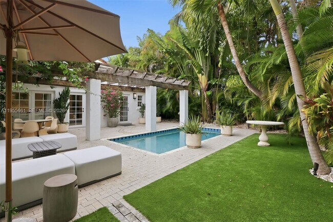 Building Photo - 4108 Palmarito St