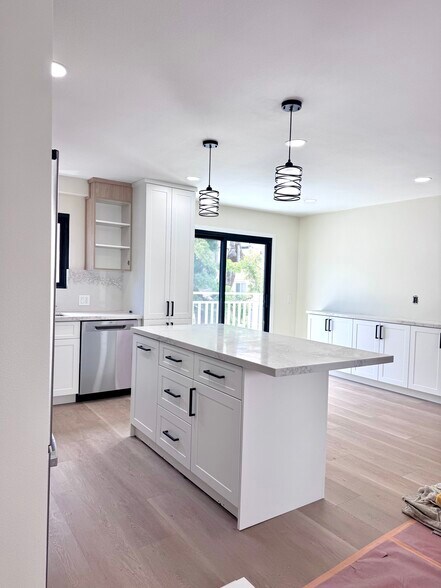 Kitchen Dining - 1310 Loma Dr