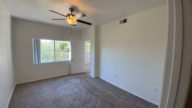 Building Photo - 3830 E Lakewood Pkwy E