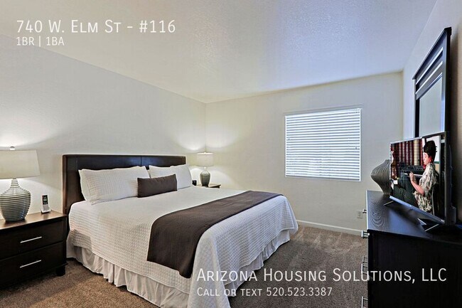 Building Photo - 740 W Elm St