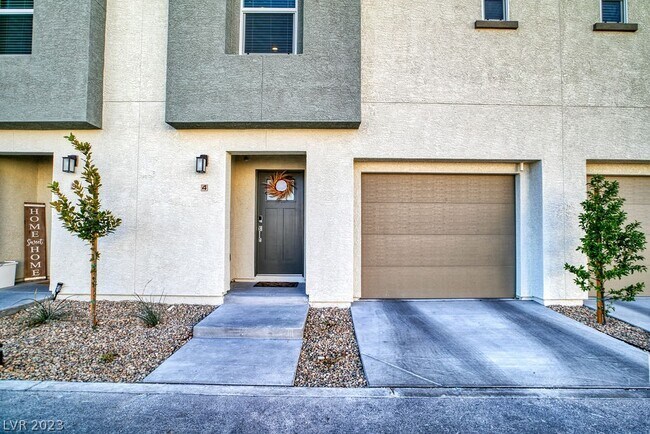 Building Photo - 2795 Atomic Tangerine Wy