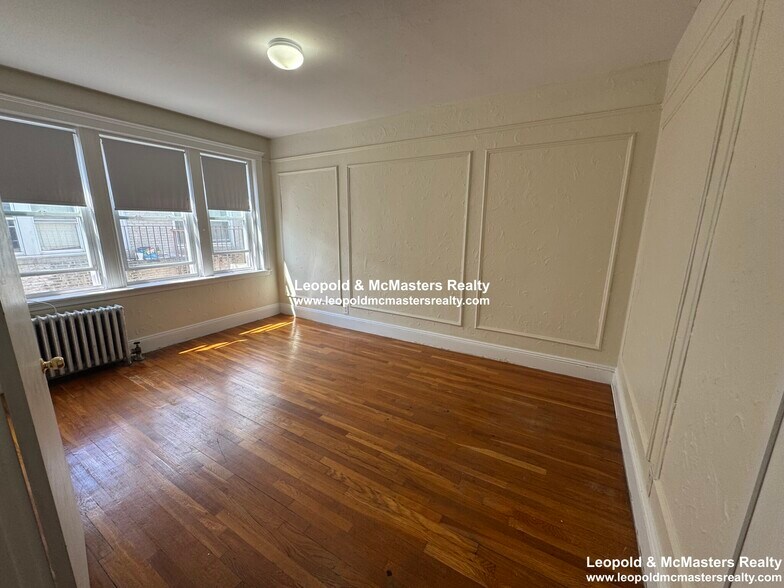 Building Photo - 309 Summit Ave