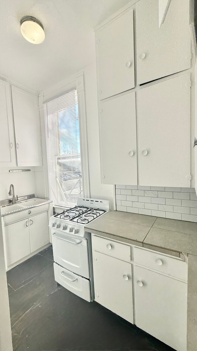 IMG_7978 - 1458 N Gaylord St