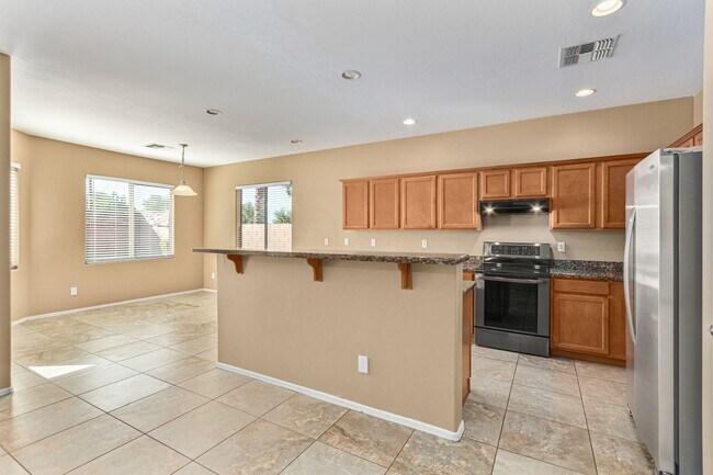 Building Photo - Must See 4 Bedroom Home near San Tan Mall