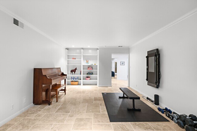 Building Photo - 854 Guanajuato Dr