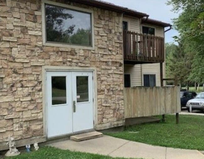 Building Photo - 418 Cadillac St