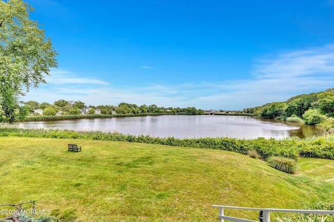 Building Photo - 637 Beacon Blvd