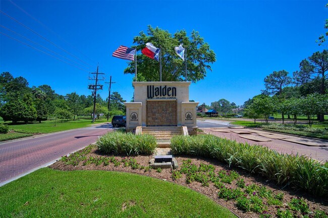 Building Photo - 12900 Walden Rd