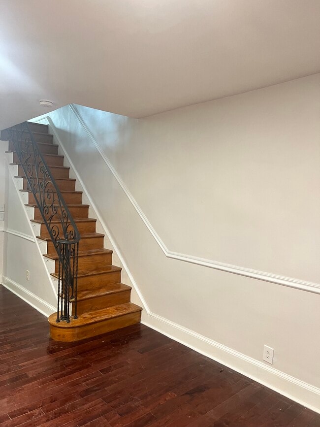 Building Photo - 1438 Van Kirk St