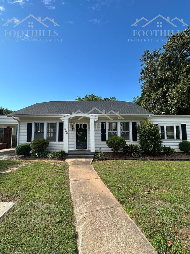 Building Photo - 3 Bedrooms | 2 Bathrooms | Near Anderson U...