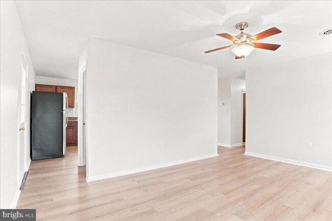 Building Photo - 102 Linwood Ct