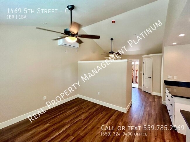 Building Photo - 1469 5th St