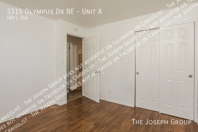 Building Photo - 3315 Olympus Dr NE