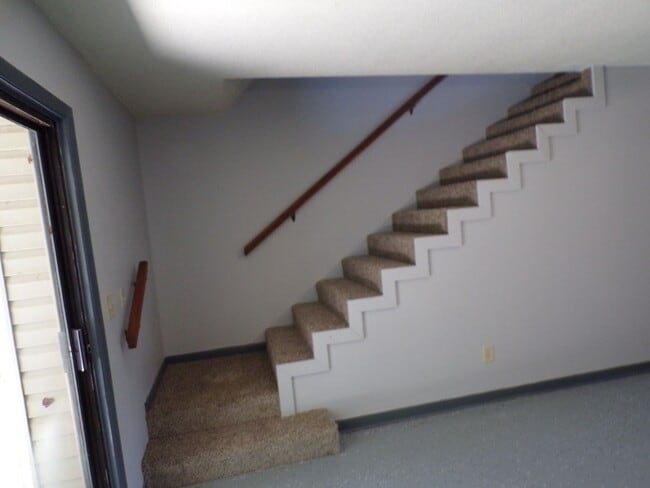 Building Photo - Anthony Circle Townhomes, Enterprise, AL