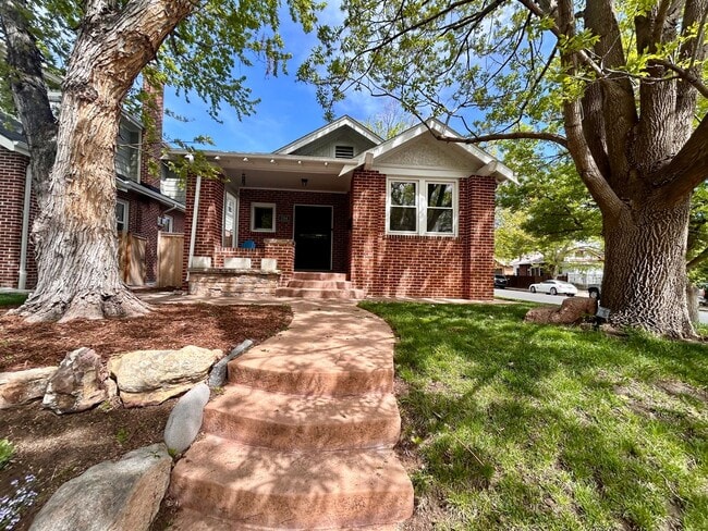 Building Photo - $0 DEPOSIT OPTION. 3BED/2BATH CHARMING HOM...