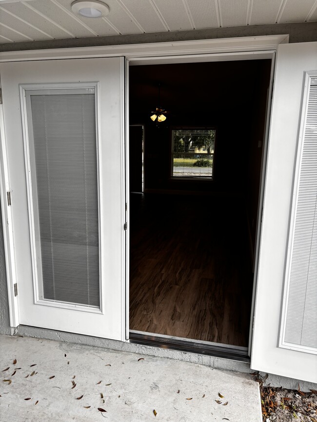 Building Photo - 2418 County Rd 451