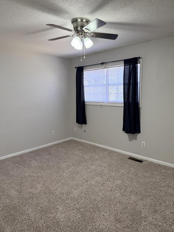 Building Photo - 19 Anthony Cir