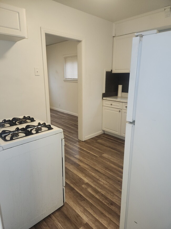 Building Photo - 15864 Fielding St