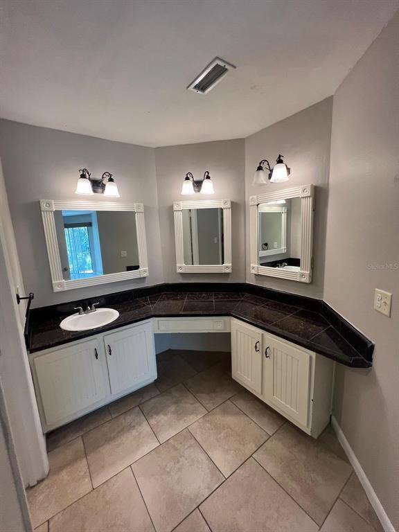 Building Photo - 2634 Lemon Tree Ln