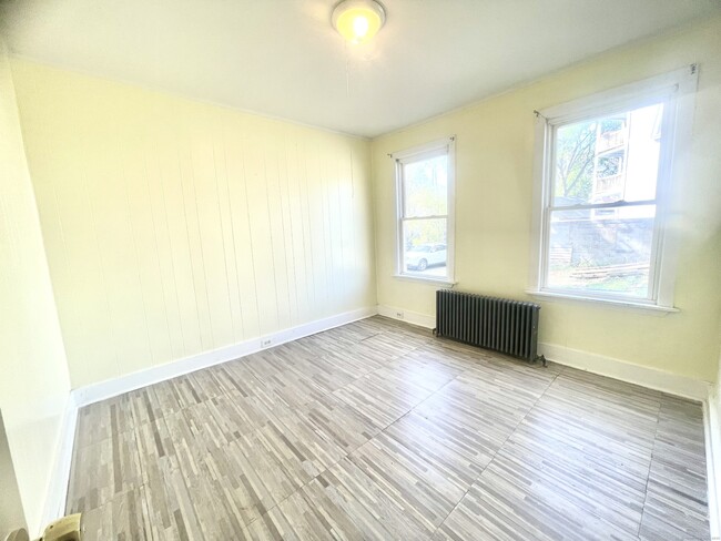 Building Photo - 68 Englewood Ave