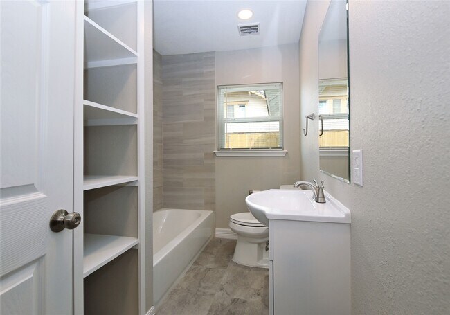 Building Photo - 5402 Texas St