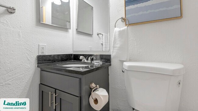 Building Photo - 2030 Northcliffe Dr