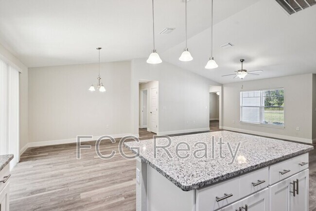 Building Photo - 10687 N Adler Dr