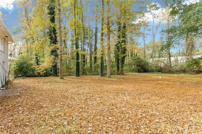 Building Photo - 2720 Stonecreek Rd
