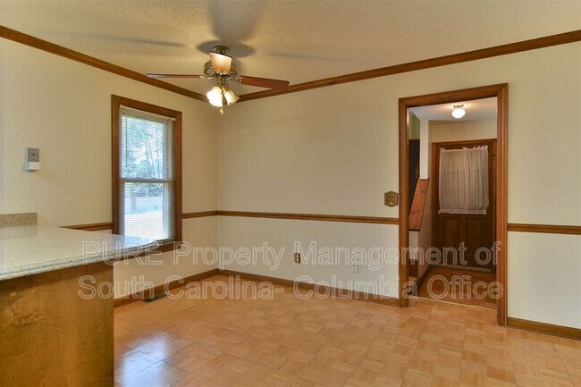 Building Photo - 517 Sparkleberry Ln