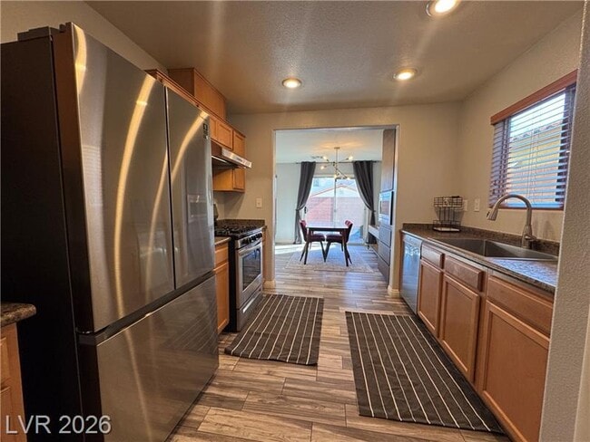 Building Photo - 9253 Valley Ranch Ave