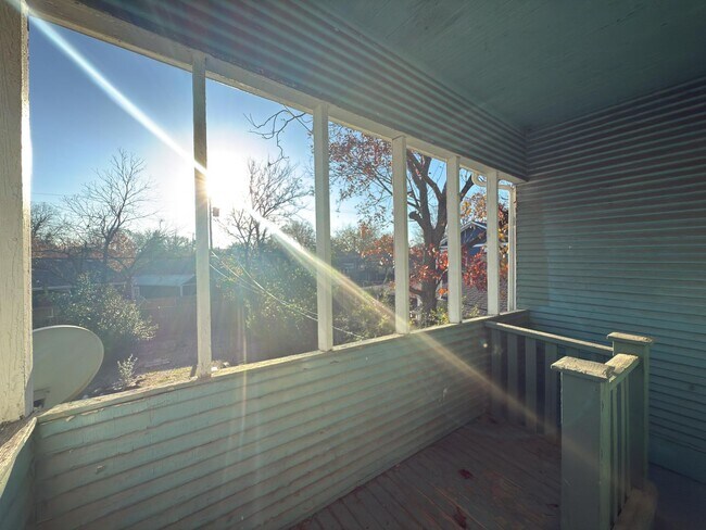 Building Photo - 1410-1412 Kings Highway