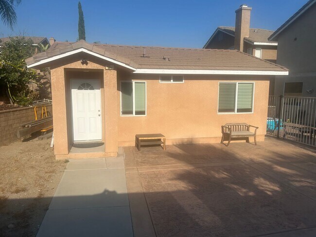 Primary Photo - Saddlepeak Dr. Home