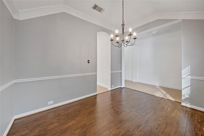 Building Photo - 7030 Thistlewood Park Ct