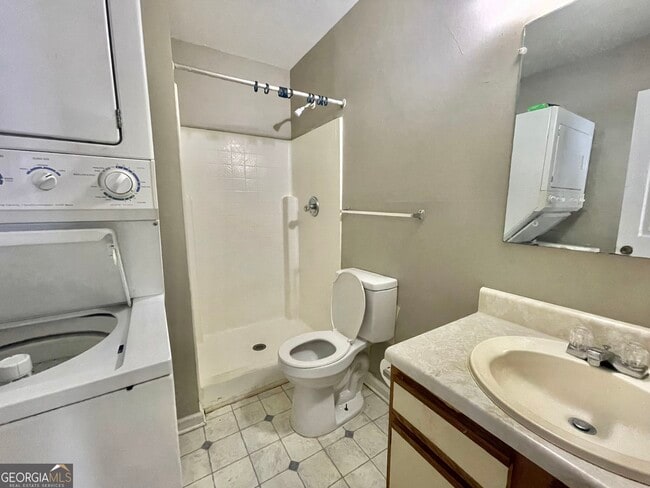 Building Photo - 202 Eagles Ct