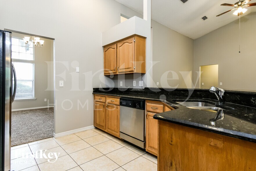 Building Photo - 1012 Ginger Spice Ln