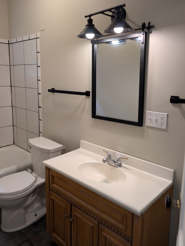 Building Photo - 69 Parkside Ave