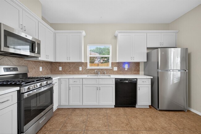 Building Photo - 5006 Mossy Bridge Dr