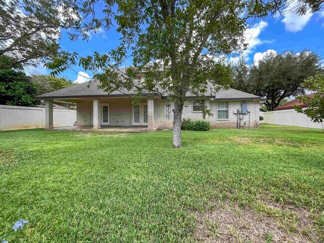 Building Photo - 809 Preston Dr