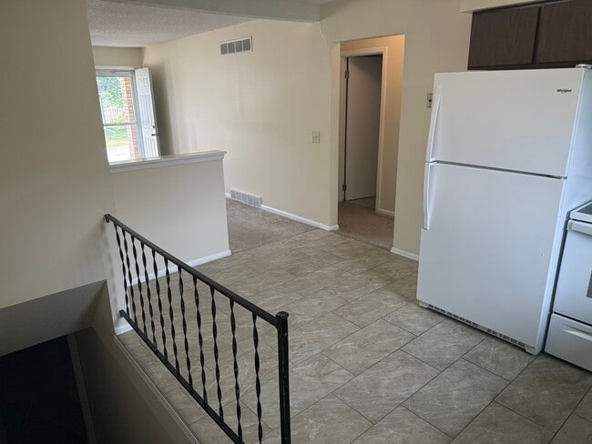 Building Photo - 2911 High Point Dr